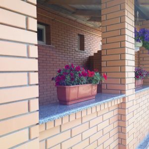 Накривка на паркан з Покостівського граніту 1000×300 — сіра
