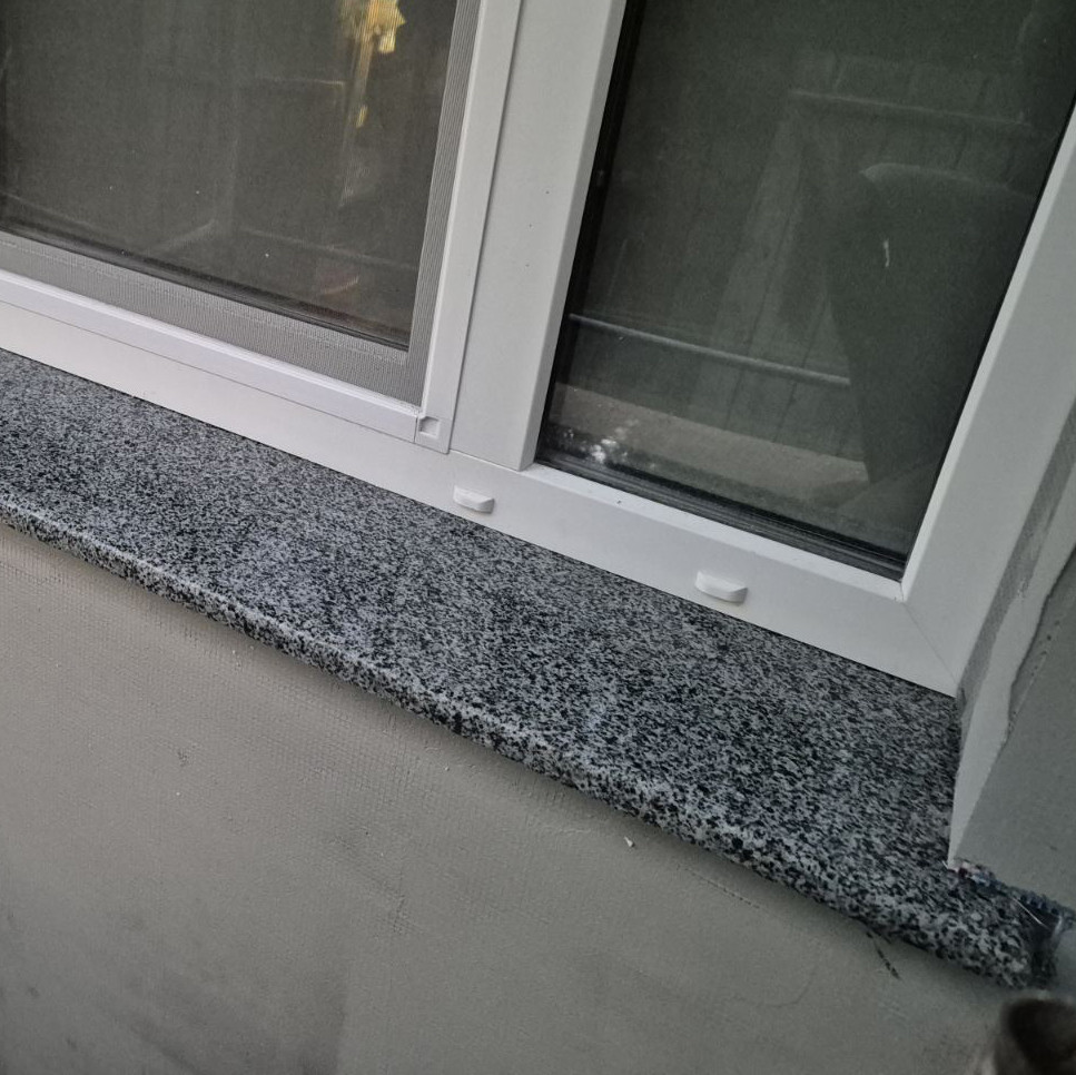 Підвіконня із Покостівського граніту 1000×300 – сірого кольору